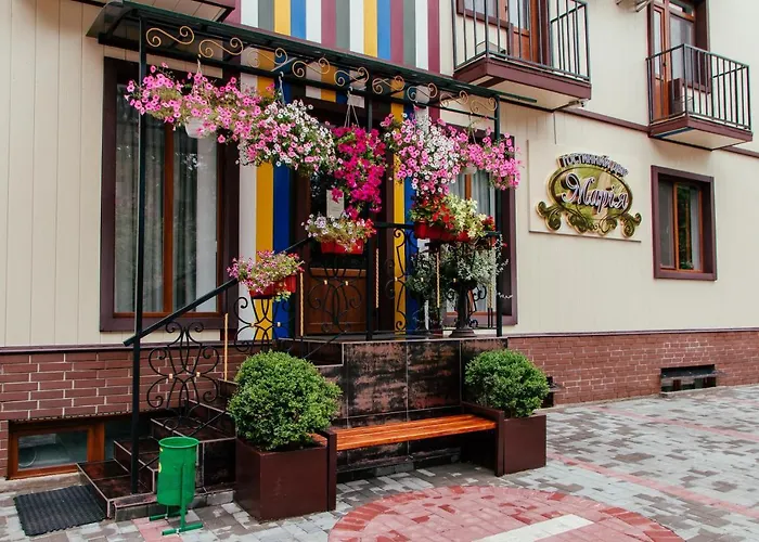 Гостинний Двір \