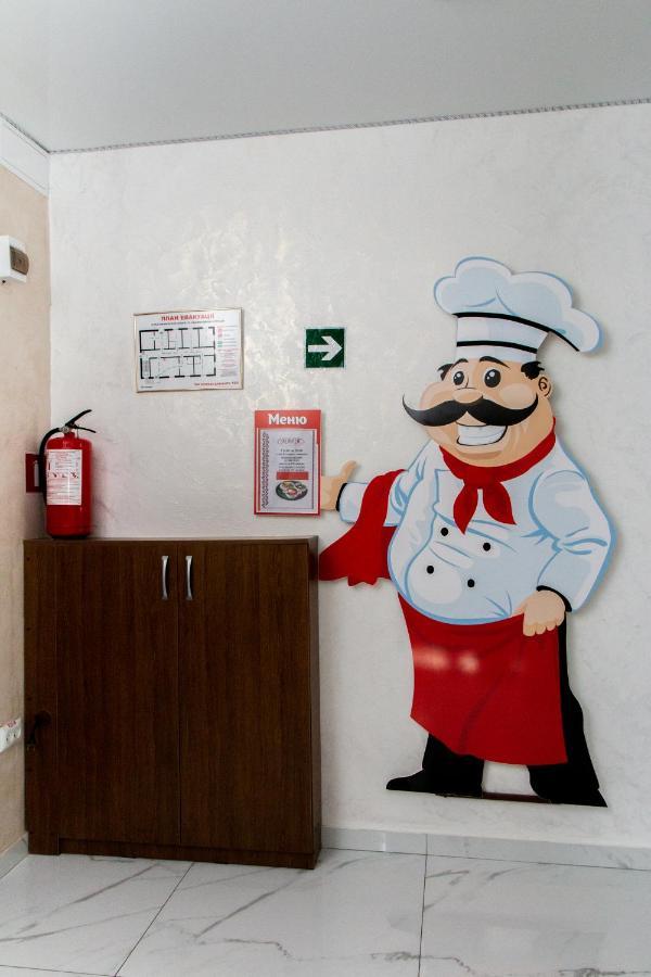 гостинний двір 